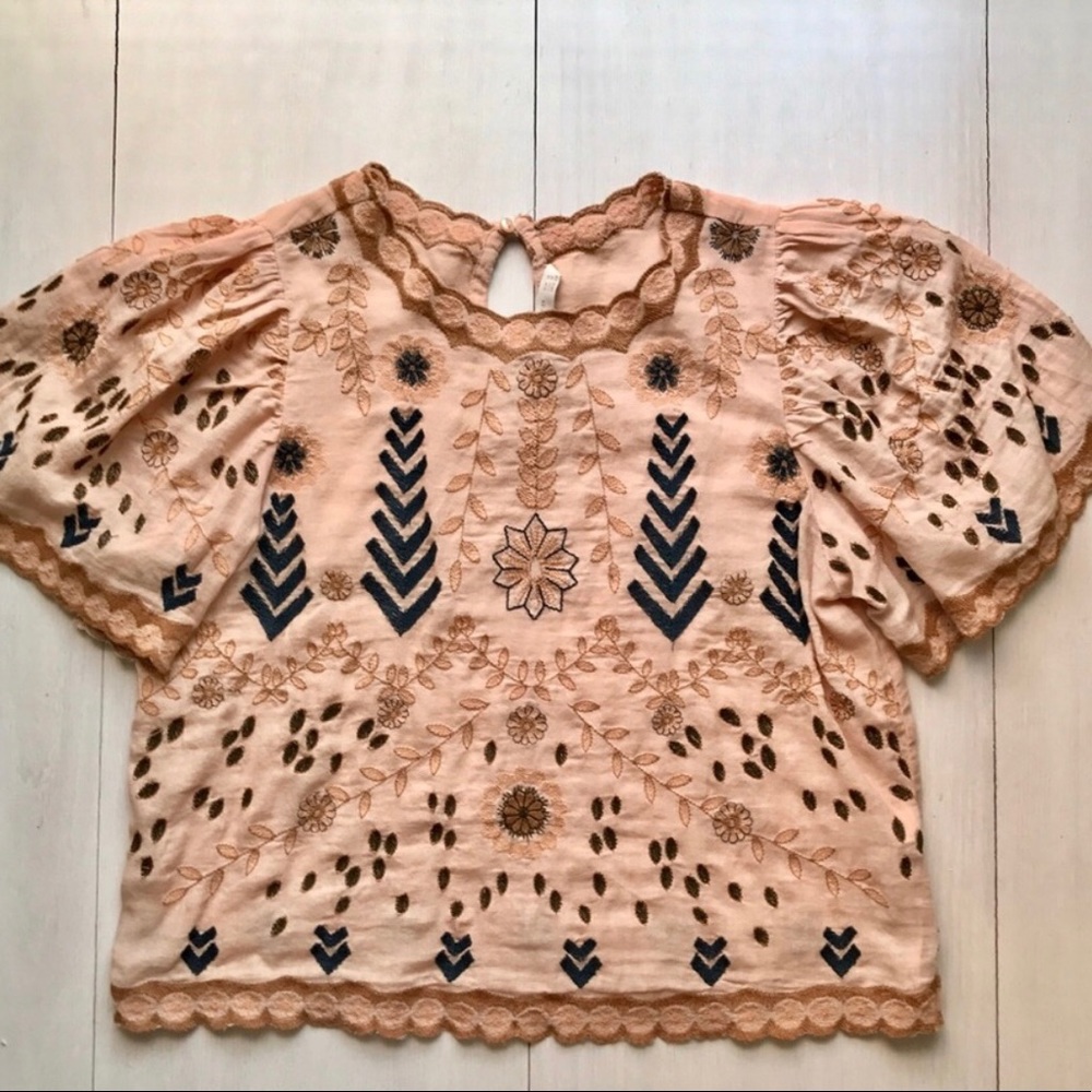 ZARA TOP TRAFALUC COLLETCION Embroided